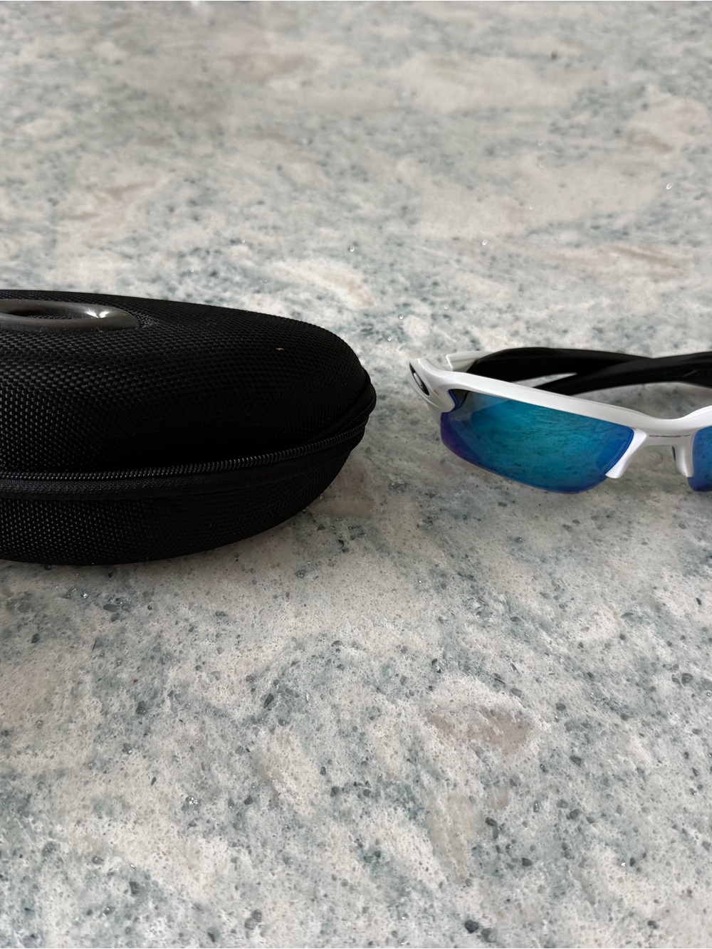 Boys Oakley Sport Sunglasses with Blue Mirrored Lenses